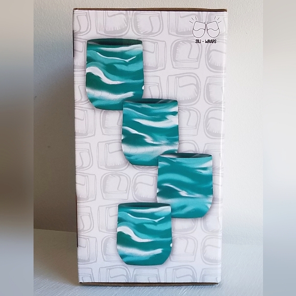 Shark Skinzz Set of 4 Silicone Wine Glasses - Picture 5 of 8